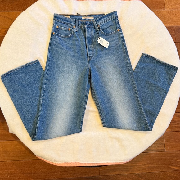 Levi's Ribcage Full Length Women’s Jeans - Picture 2 of 12